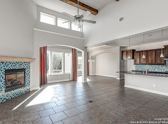 3rd image of 4523 Amorosa Way