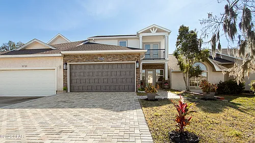 1719 Country Club Dr Photo 1
