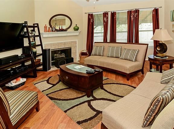 4th image of 9606 Glenshee Dr