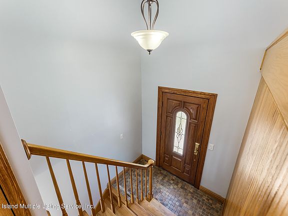 5th image of 145 Durant Ave