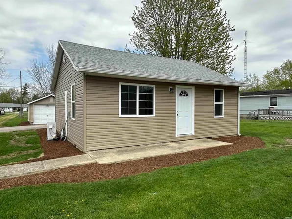 36 E Wayne St, Redkey, IN 47373