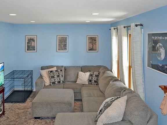 2nd image of 511 S Longshore Dr