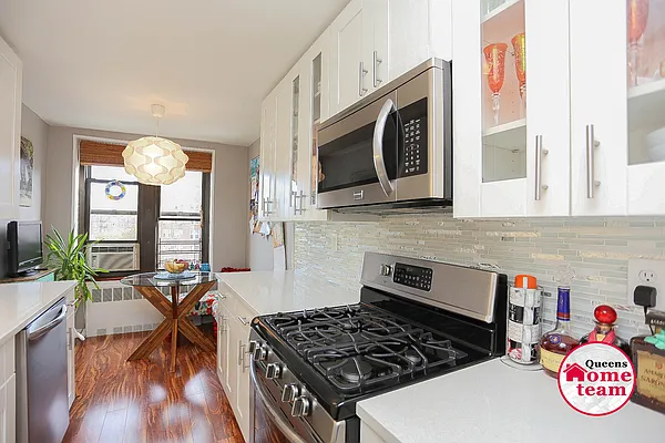 Sold by Keller Williams Realty Landmark II | media 18