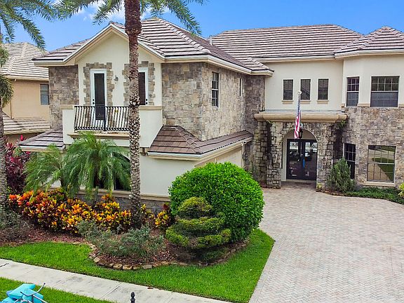 5th image of 10437 Trianon Place