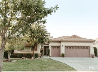 13814 Park Palisades Dr, Bakersfield, CA 93306