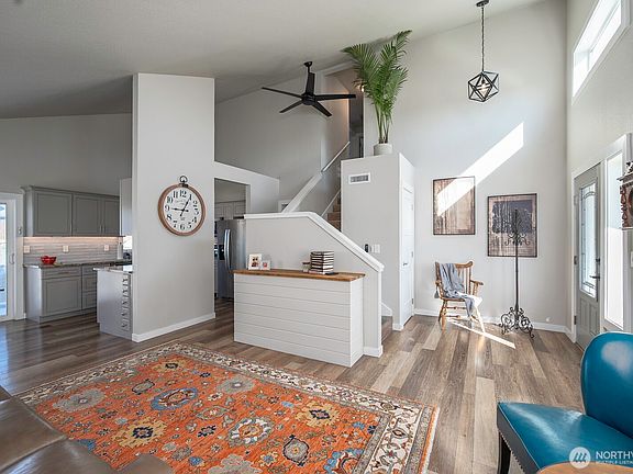 4th image of 326 N Clark Road