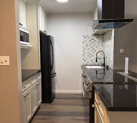 3rd image of 388 Imperial Way APT 2