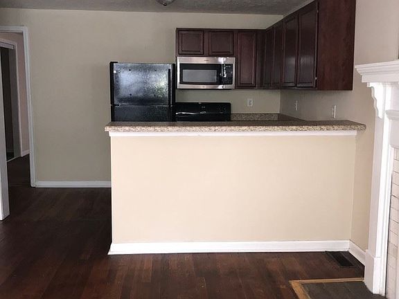 3rd image of 926 S Center St APT 1