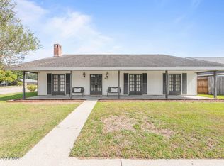 101 Great Plains Dr, Lafayette, LA 70506