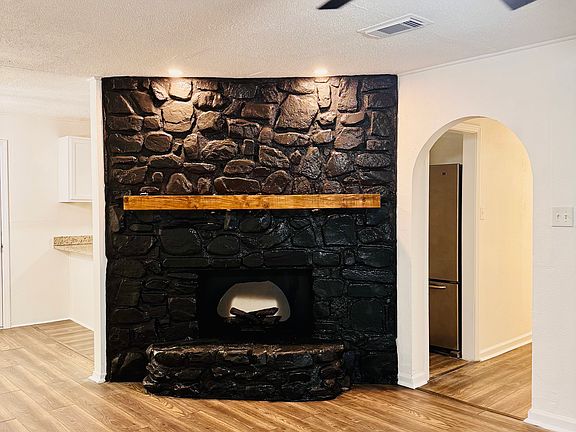 2nd image of 2005 Romine Rd