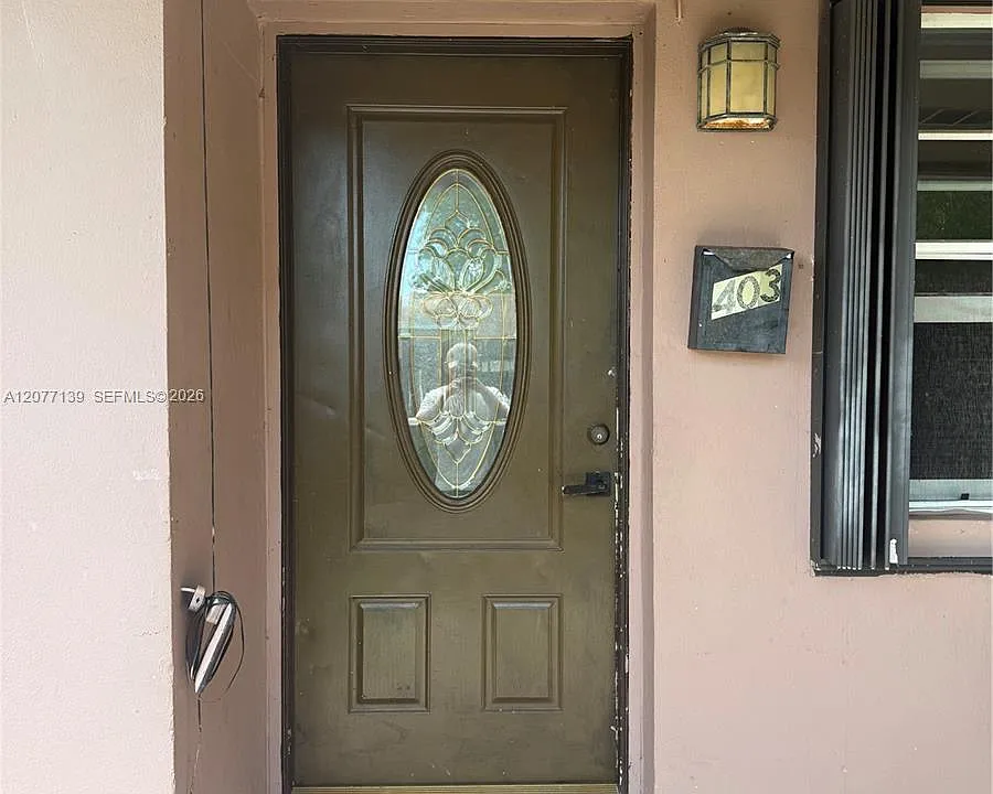 401 SW 4th Ter #403