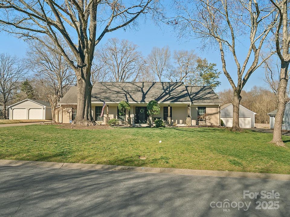 1st image of 4631 Dawnridge Dr