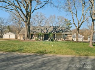 4631 Dawnridge Dr, Charlotte, NC 28226