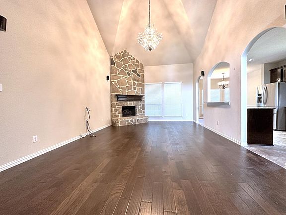 5th image of 1401 Wellesley Dr