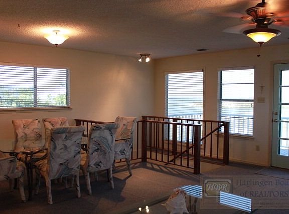 4th image of 219 Fox Dr
