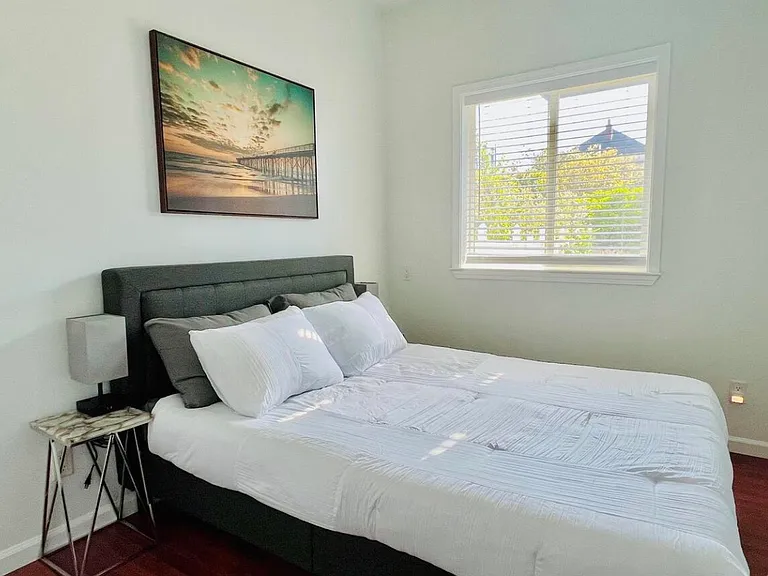 351 3rd Ave #B — Photo 7