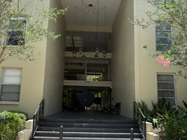 2302 S Manhattan Ave APT 215, Tampa, FL 33629