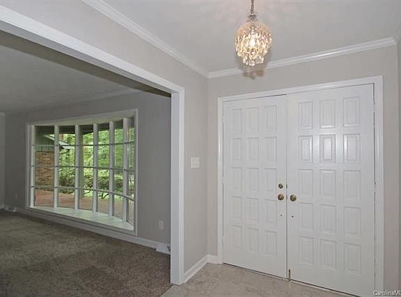 4th image of 2606 Caroline St