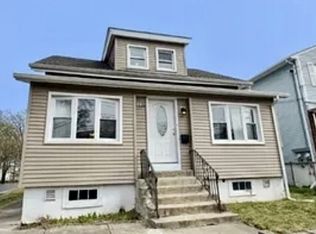 1411 Hussa St, Linden, NJ 07036