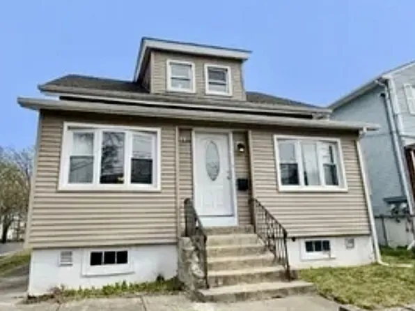 1411 Hussa St, Linden, NJ 07036