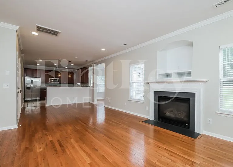 4183 Shadetree Dr — Photo 3
