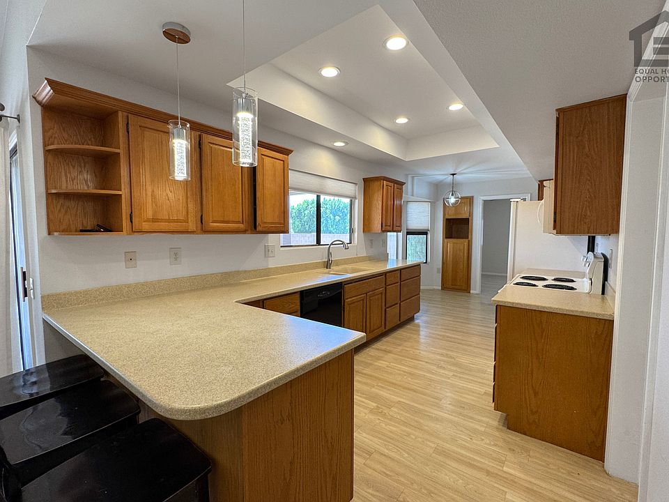 1st image of 17211 N Desert Glen Dr
