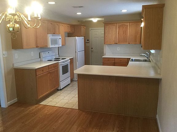 5th image of 117 Keswick Ln