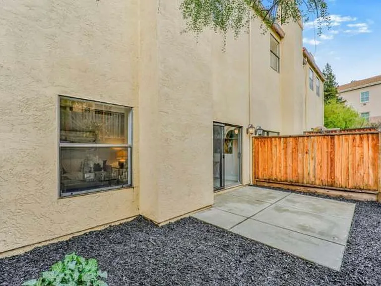 118 Lurene Dr — Photo 18