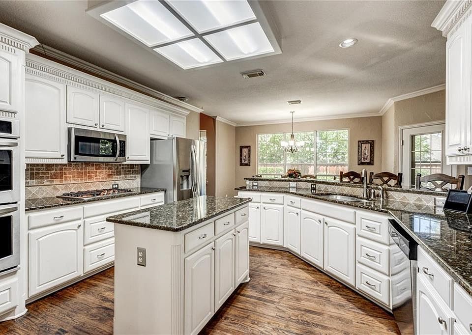 1st image of 2212 Waterford Dr