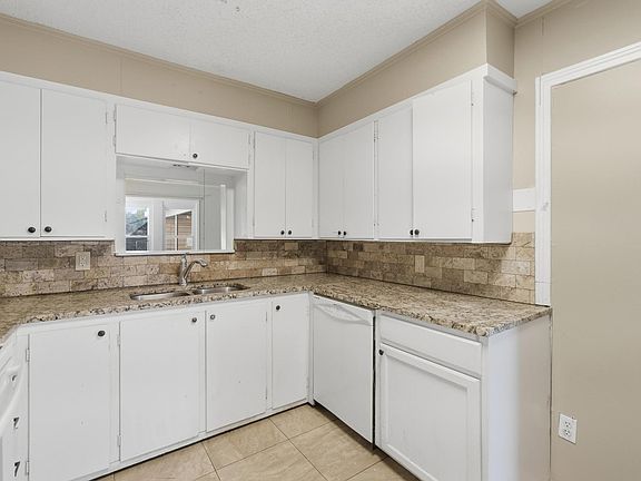 3rd image of 2857 S 5th St