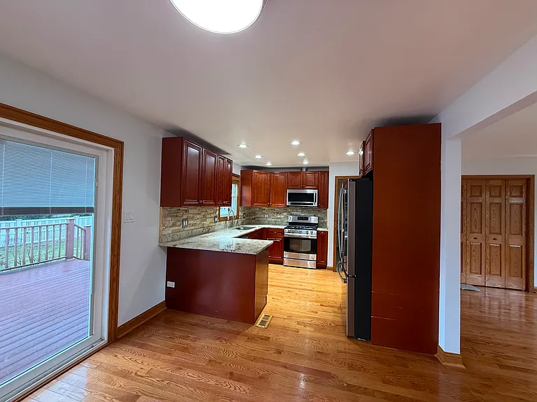 17305 Overhill Ave — Photo 7