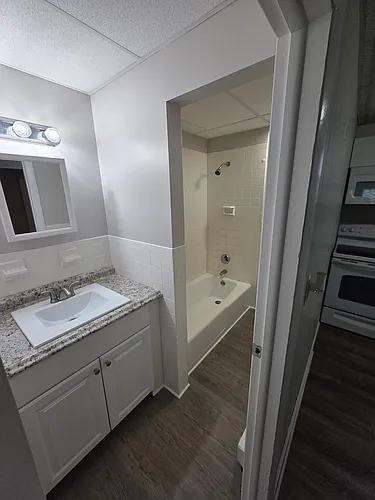 Floor plan 2 Bedrooms, 1 Bathroom