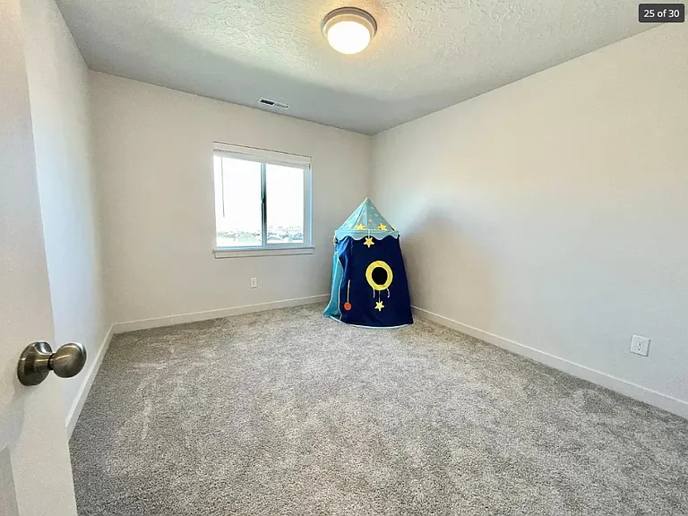 2162 Cloverleaf Way — Photo 22