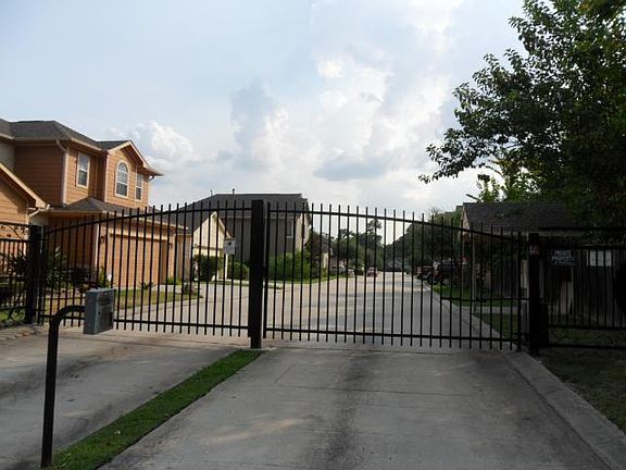 2nd image of 414 San Julio Dr