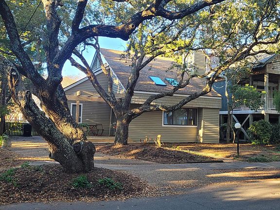 4th image of 104 Live Oak Drive
