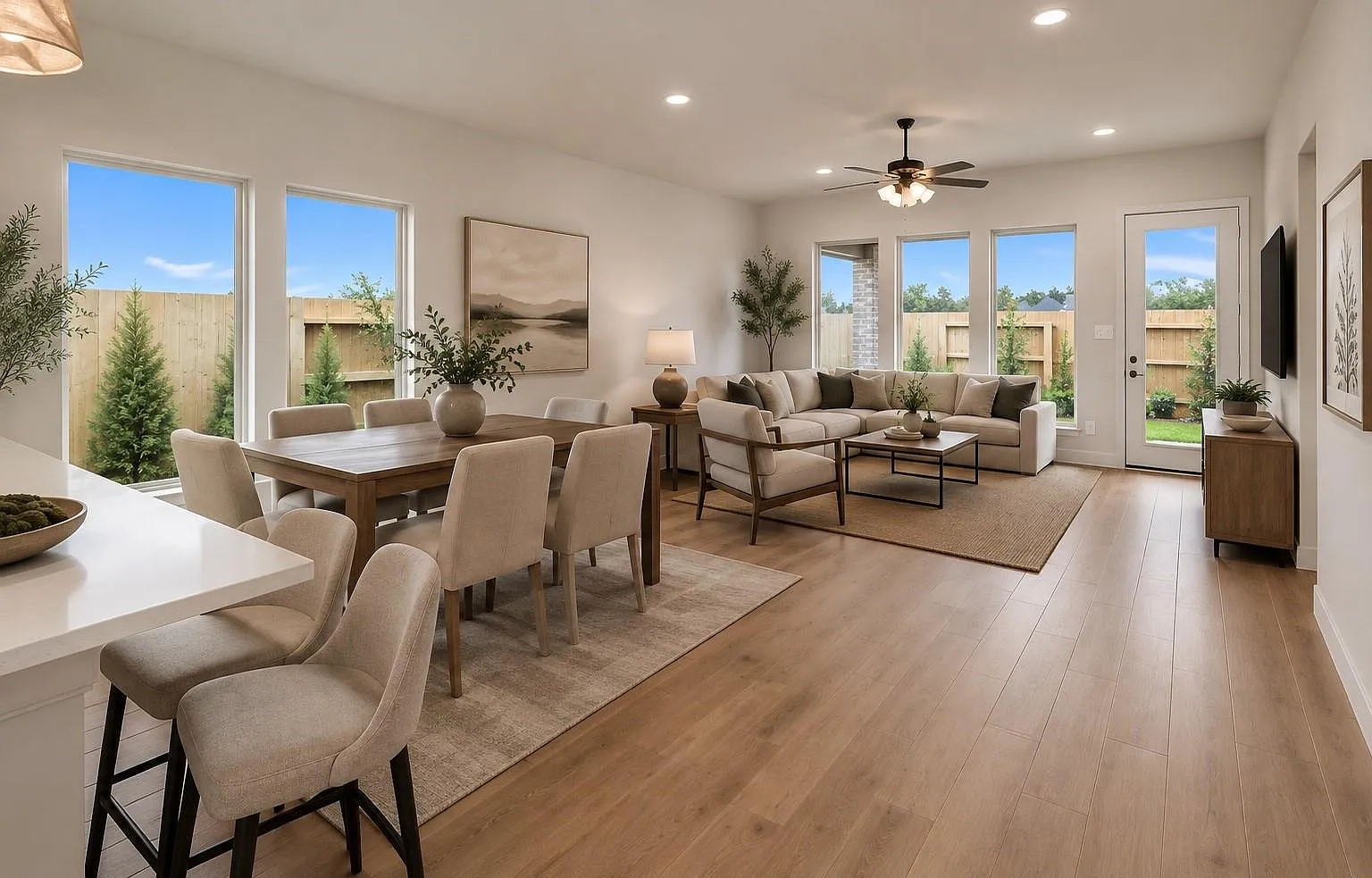 4 bed, 3.0 bath, 2049 sqft, $2,595 — Photo 4