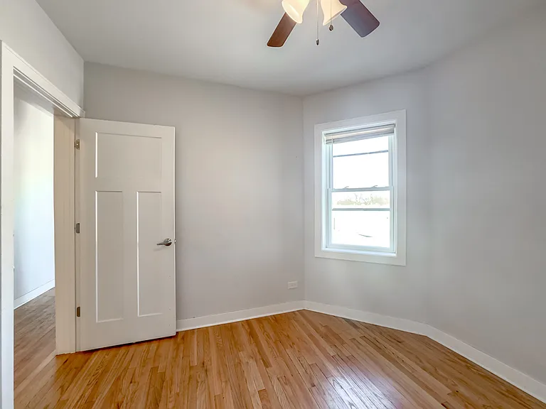 5610 N Western Ave #302 — Photo 15