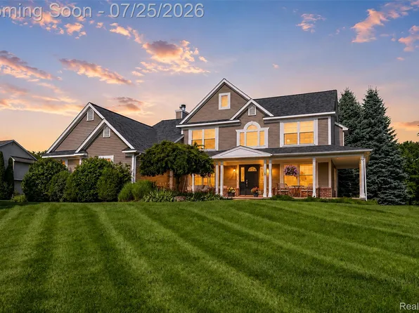 5734 Katz Farm Ct, Saline, MI 48176
