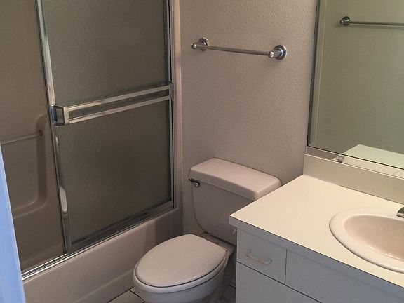 5th image of 1805 19th Pl APT 205