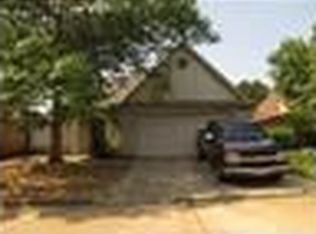 9019 Lawncliff Ln, Houston, TX 77040