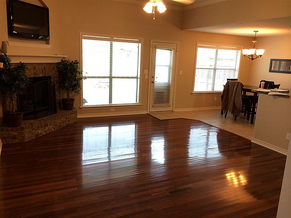 4th image of 11057 Westhaven Cir