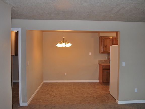 2nd image of 210 N Lincoln St