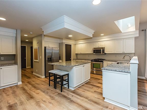 4th image of 12627 Plateau Cir NW