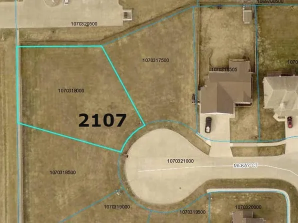 2107 McKay Ct, Knoxville, IA 50138