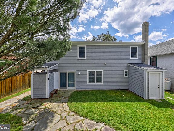 4th image of 119 Swedes St