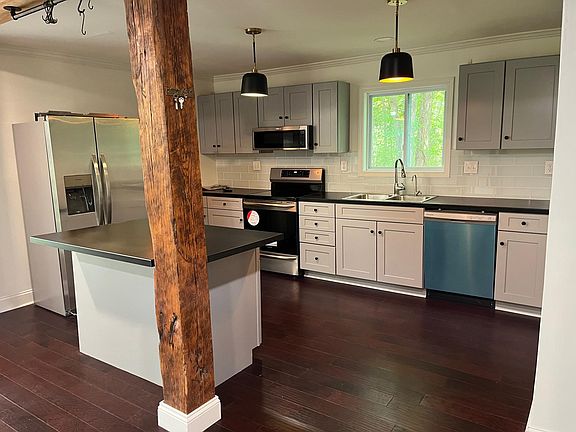 5th image of 114 Shady Oak Ln