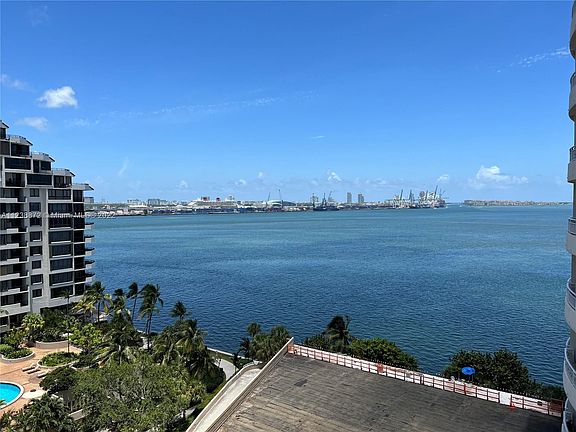 5th image of 770 Claughton Island Dr APT 1203