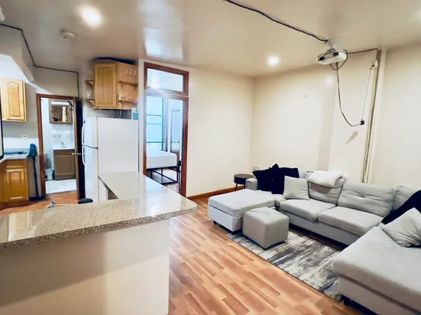 369 Manhattan Avenue image 1 of 12
