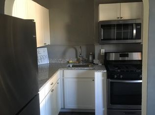 739 N Perry St APT 5, Davenport, IA 52803