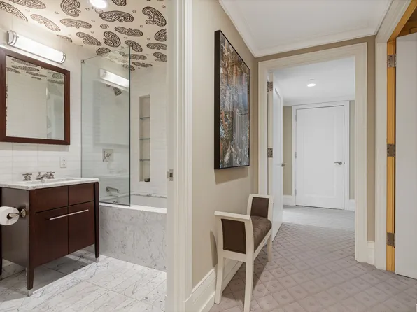 140 East 63rd Street image 15 of 18